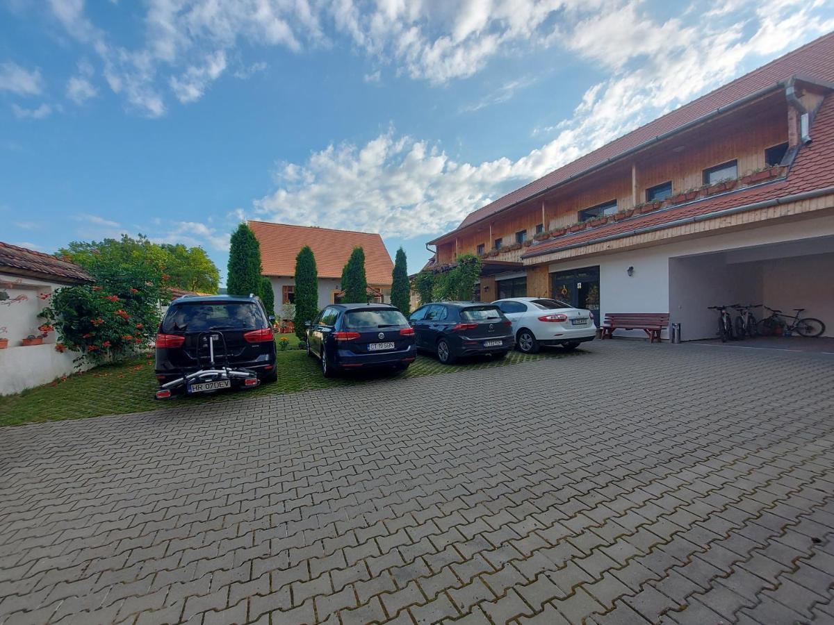 Pensiunea Keisd Saschiz Exterior photo