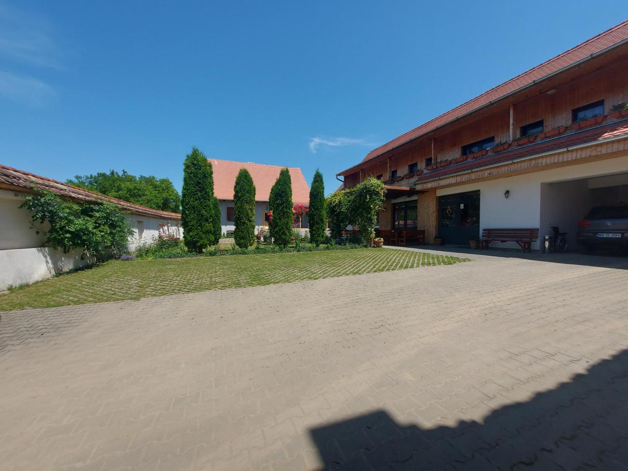 Pensiunea Keisd Saschiz Exterior photo